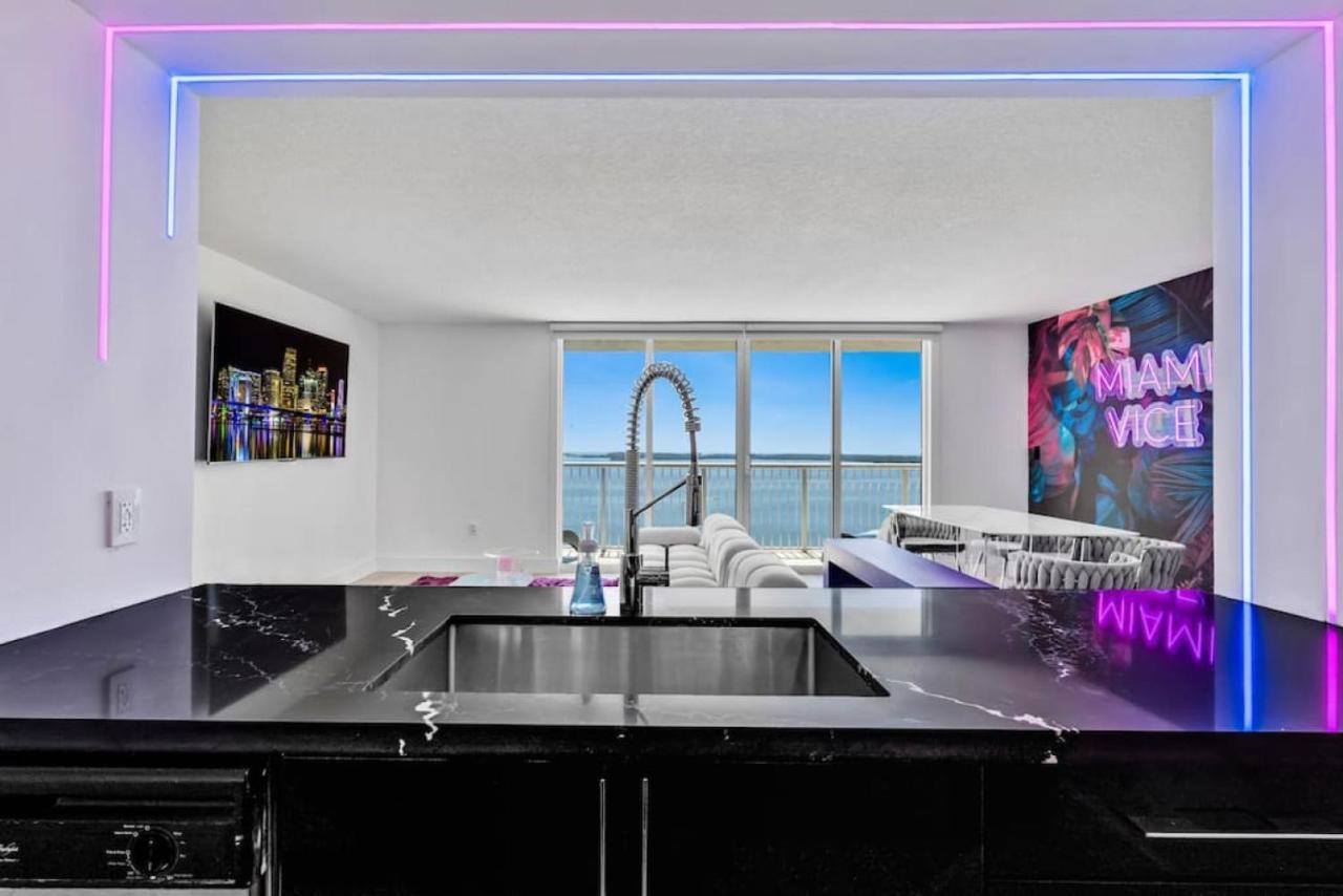 Miami Vice Oceanfront Sky Villa Eksteriør bilde